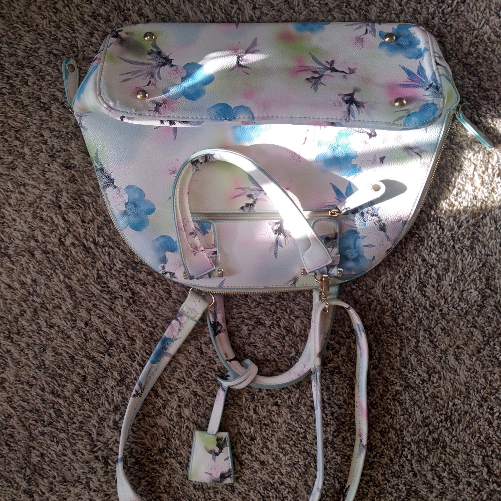 Purse - Picture 7 of 9
